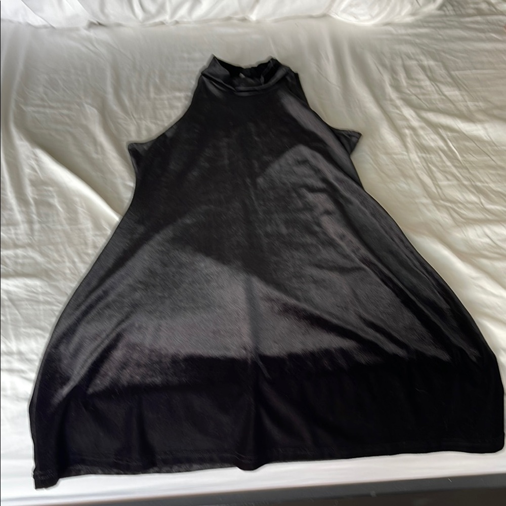 Black Sleeveless Dress